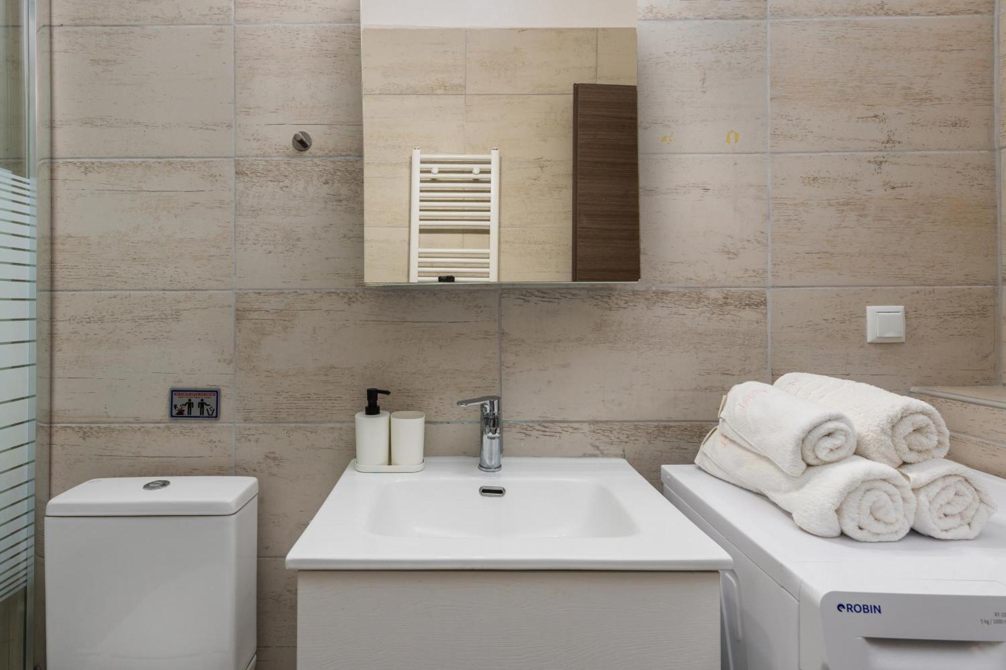 Tropical & Faces By Nest Apartment Thessaloniki Exterior photo