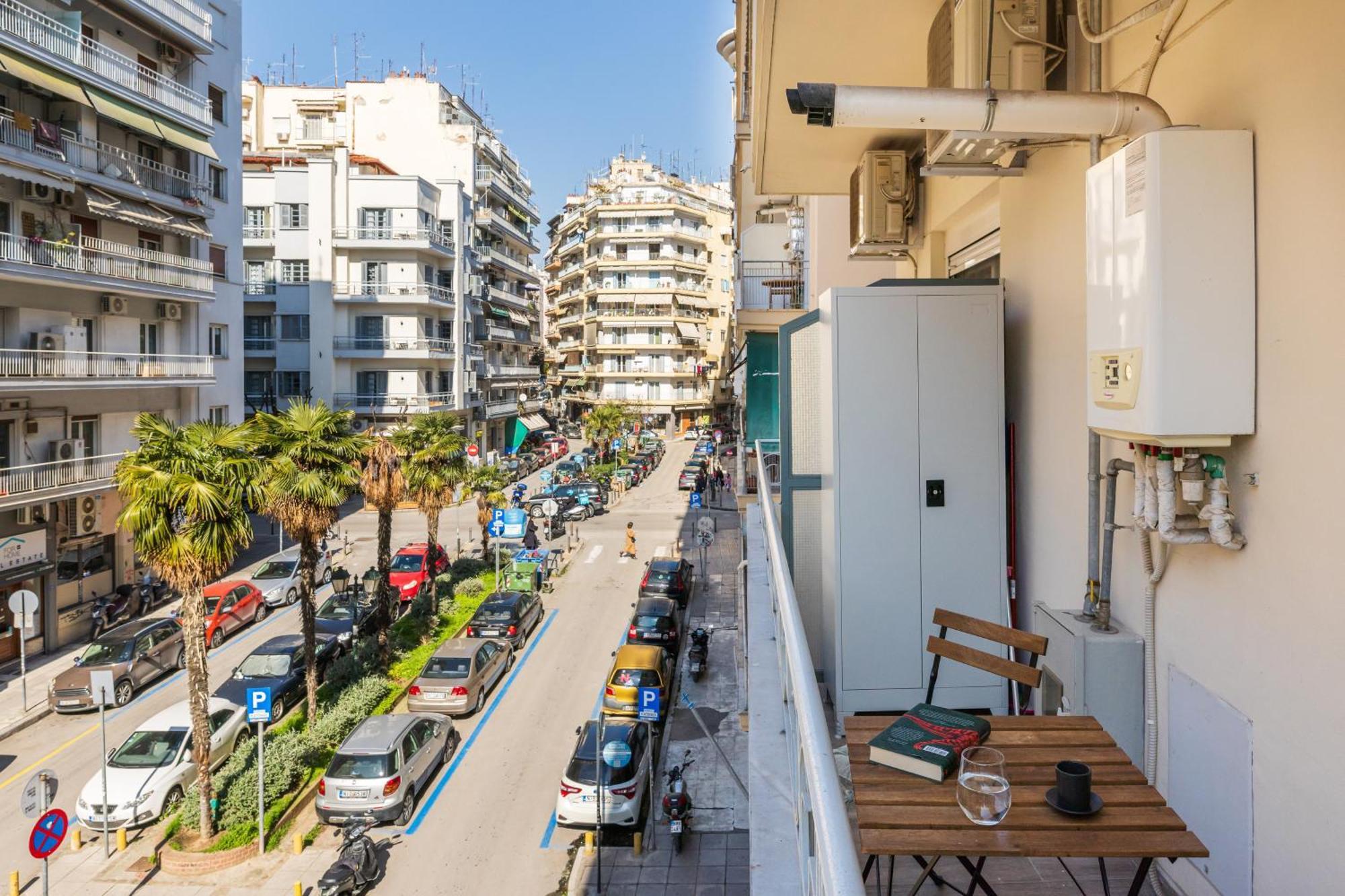 Tropical & Faces By Nest Apartment Thessaloniki Exterior photo
